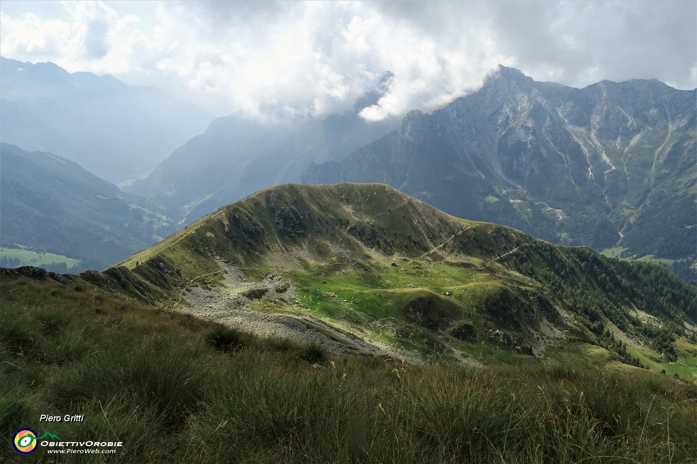 57 Scendo al Monte Arete ( 2227 m).JPG